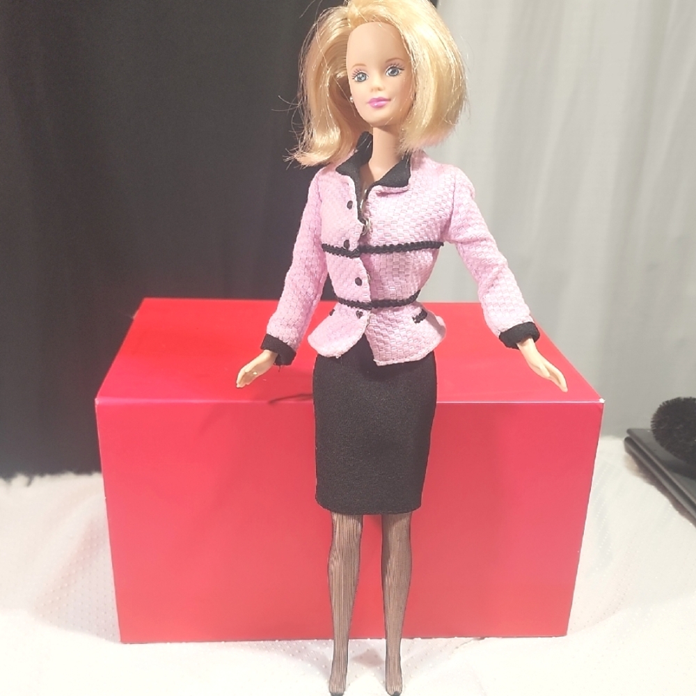Vintage 1998 Mattel Avon Representative Barbie Doll.